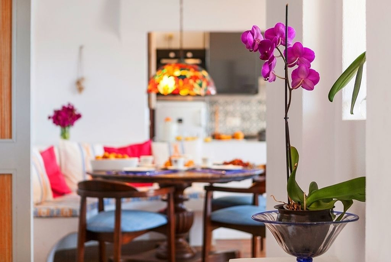 Food & Drinks 5, Mallorca front line property sea access, Baleares