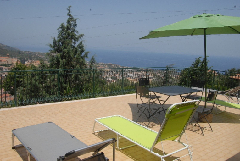 Others 2, B&B villa zia Febronia, Messina