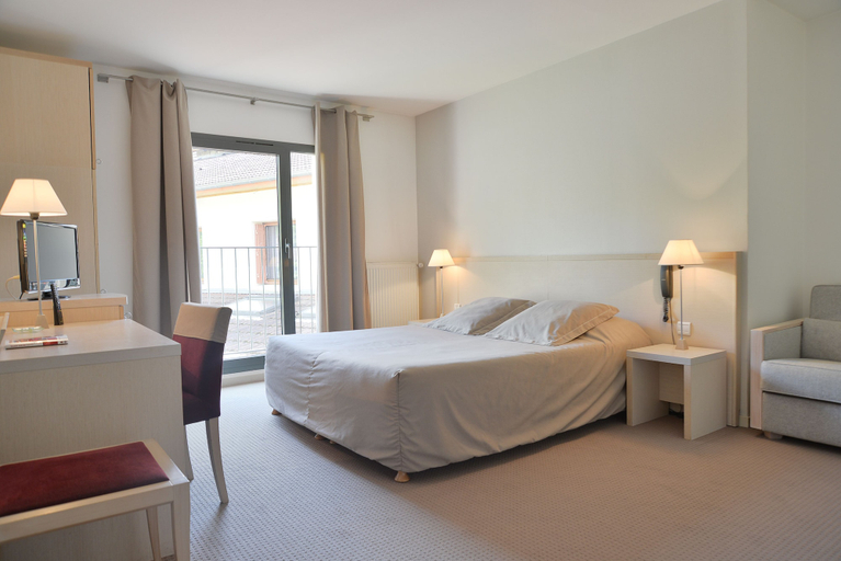 Bedroom 4, Hôtel Rolland, Ain