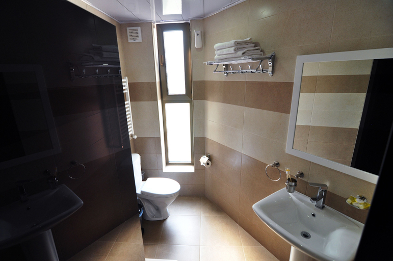 Bathroom 3, Green Panorama, Tbilisi