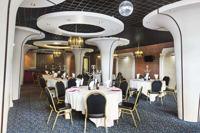 Food & Drinks 5, Redwings Lodges Birmingham, Sandwell