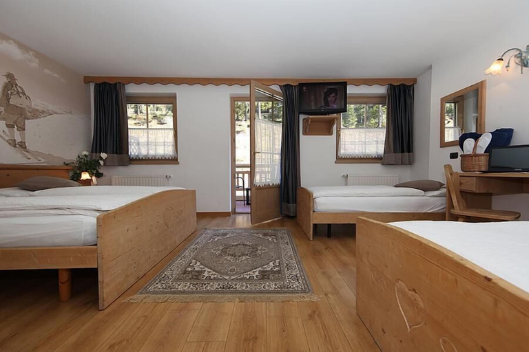 Bedroom 3, Hotel Apartments Wellness Villa di Bosco, Trento