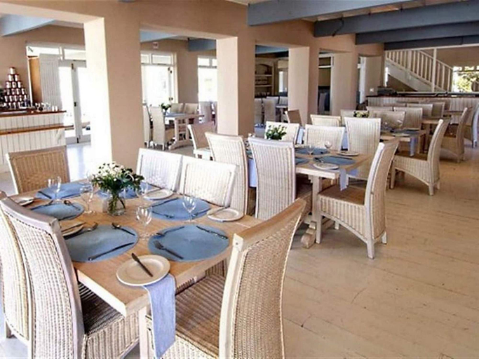 Food & Drinks, The Dunes Resort & Hotel, Eden
