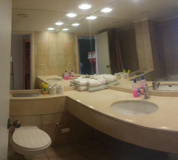 Bathroom 3, Hof Hacarmel Apartments