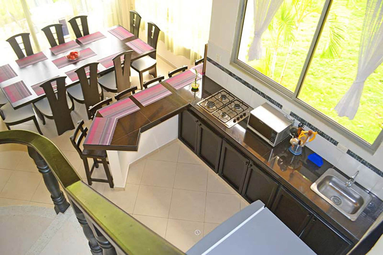 Food & Drinks 4, Condominio Atlantis, Tolú