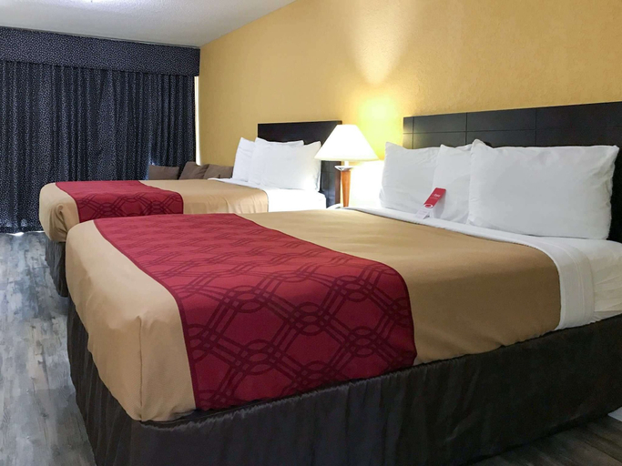 Bedroom 4, Econo Lodge Inn & Suites Old Saybrook Westbrook, Middlesex
