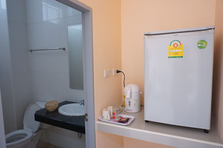 Bathroom 5, Jirasin Hotel & Apartment, Muang Ranong