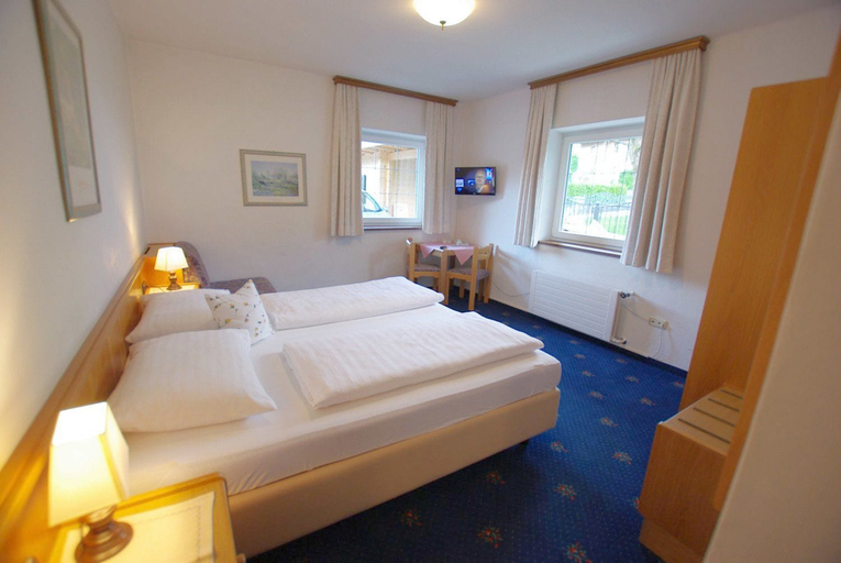Bedroom 3, Hotel Pension Heike, Kitzbühel