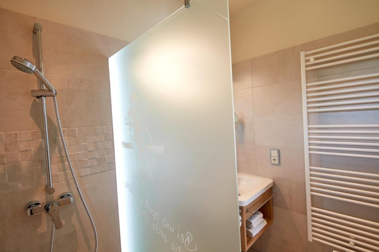 Bathroom 5, Landgasthof Fiedler, Neustadt an der Aisch-Bad Windsheim