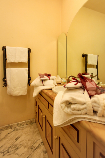 Bedroom 2, Villa Poggio Bartoli, Florence