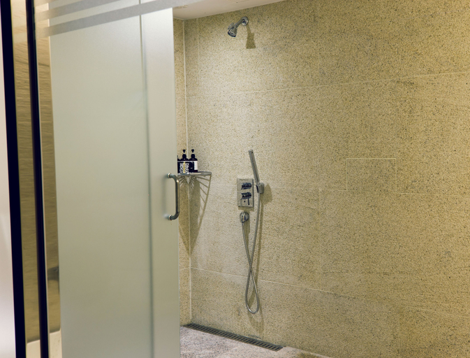 Bathroom 3, Busan Amare Hotel, Yeonje