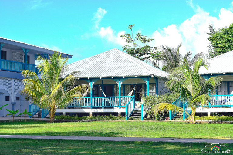 Exterior & Views 2, Arenas Beach Hotel, Laguna de Perlas