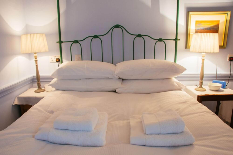 Bedroom 2, The Pavilion at Lamb's House, Edinburgh