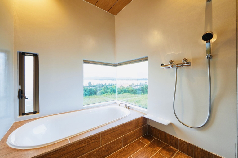 Bathroom 4, relax kouri villa Rekrrr, Nakijin