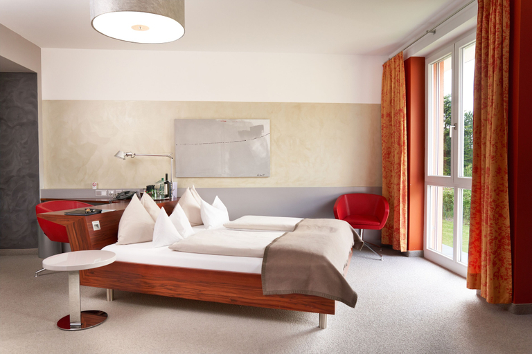 Bedroom 3, Hotel Maxlhaid, Wels