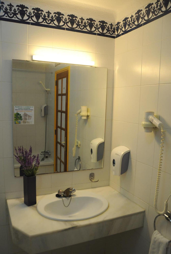 Bathroom 5, Hovima Atlantis, Santa Cruz de Tenerife