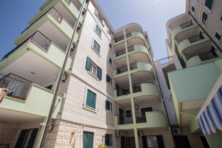 Exterior & Views 2, Montesan Apartments