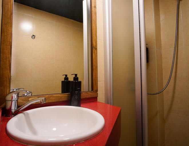 Bathroom 5, Domus TLV