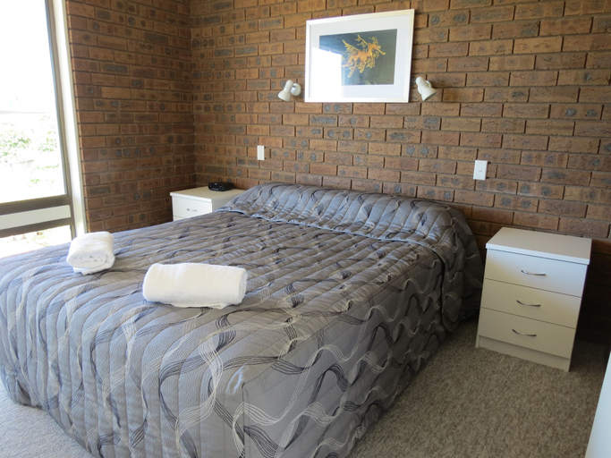 Bedroom 3, Penguin Mews, Bega Valley