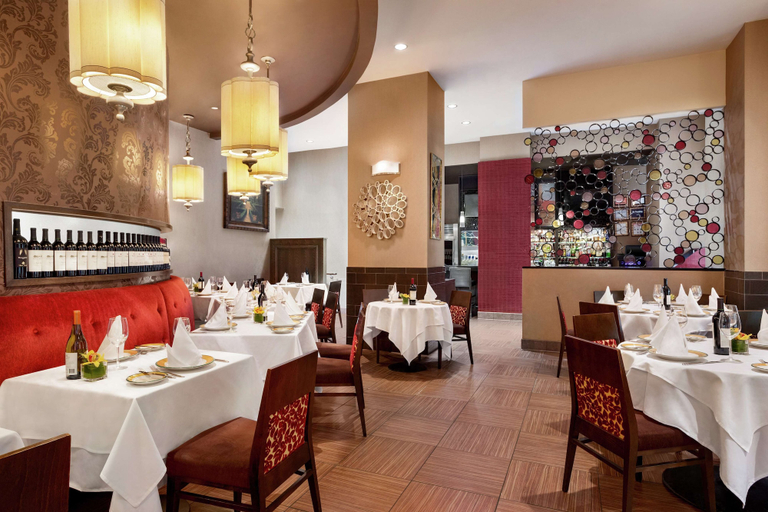 Food & Drinks 2, DoubleTree by Hilton New York Downtown, New York