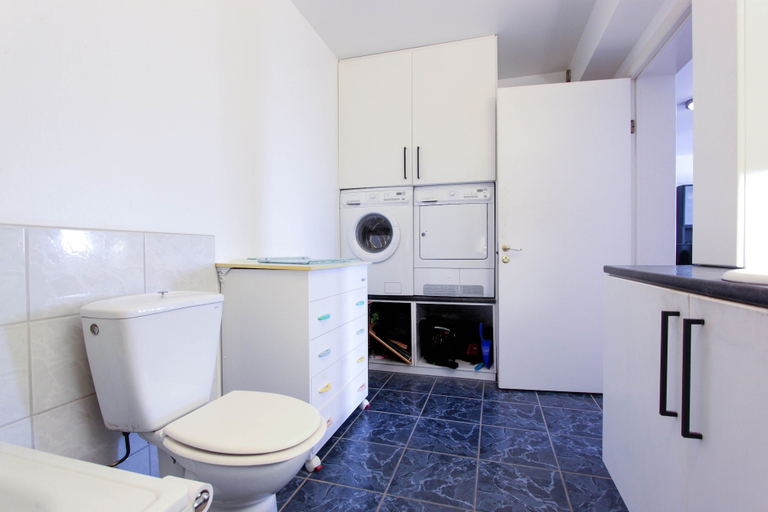 Bathroom 3, Apartment R23, Reykjavík