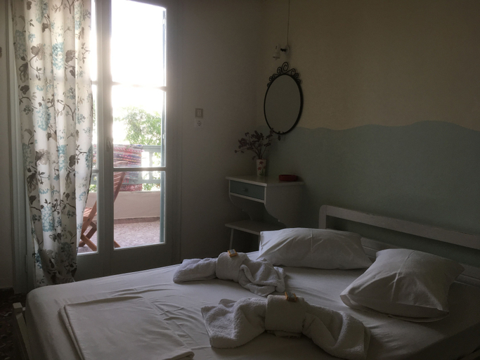 Bedroom 4, Afrodite Hotel, South Aegean