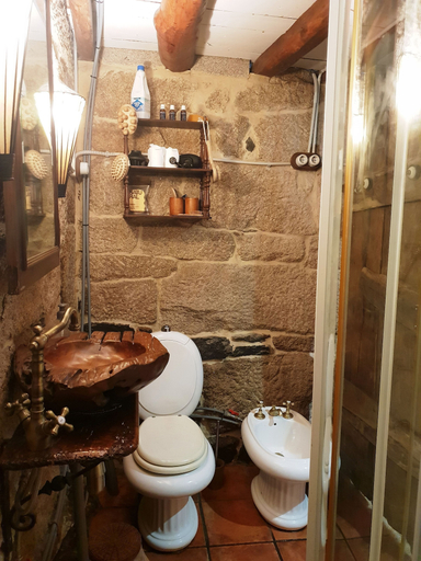 Bathroom 3, Pazo de Turbisquedo, Ourense