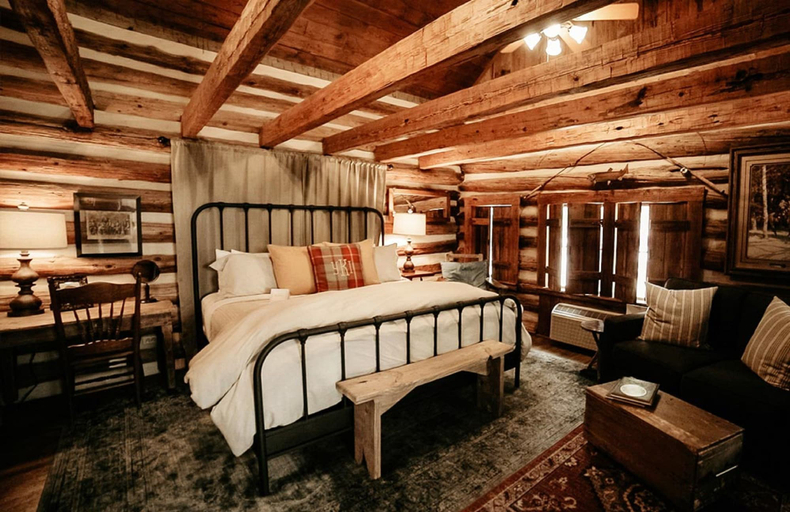 Bedroom 1, The Kendall, Kendall