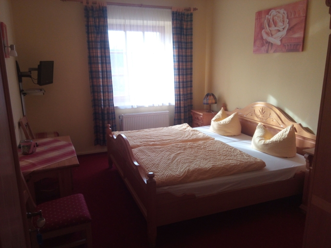Bedroom 4, Landgasthof Reichsadler, Wunsiedel im Fichtelgebirge