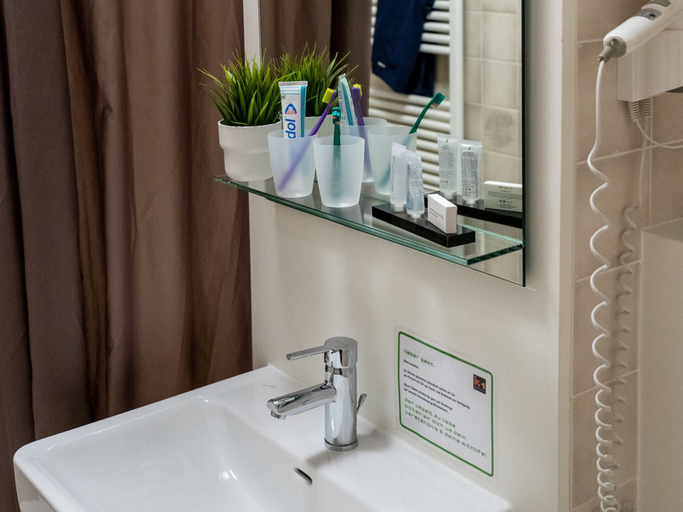 Bathroom, K1 Sporthotel, Erzgebirgskreis