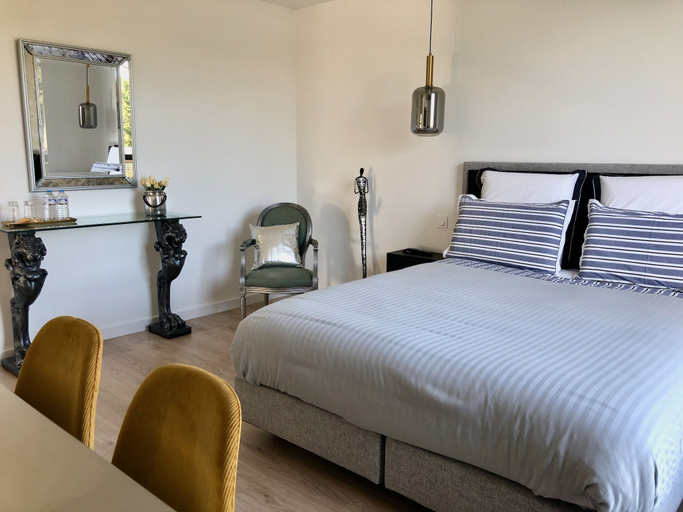 Bedroom 2, Hôtelya - Lille - Villeneuve d'Ascq, Nord