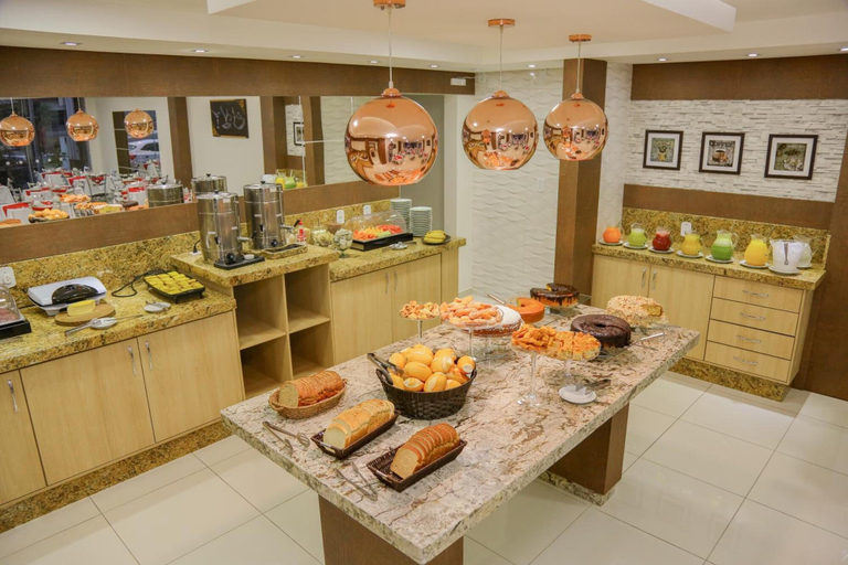 Food & Drinks 5, Morangos Hotel, Realeza