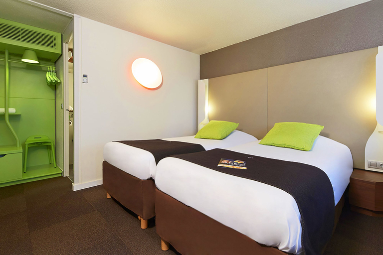 Bedroom 3, Hotel Campanile Saint Etienne Centre - Villars, Loire