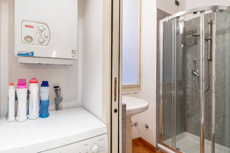 Bathroom 4, Flatty Apartments Garigliano, Milano