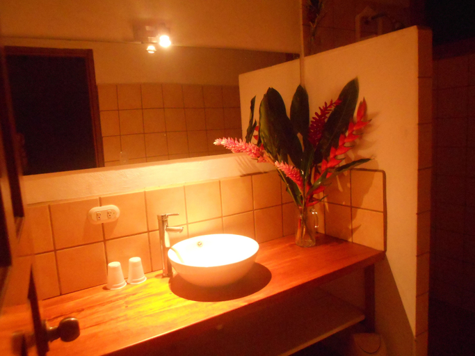 Bathroom, Casitas Mar y Luz, Talamanca