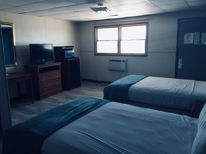 Bedroom 5, Tall Corn Inn, Fremont