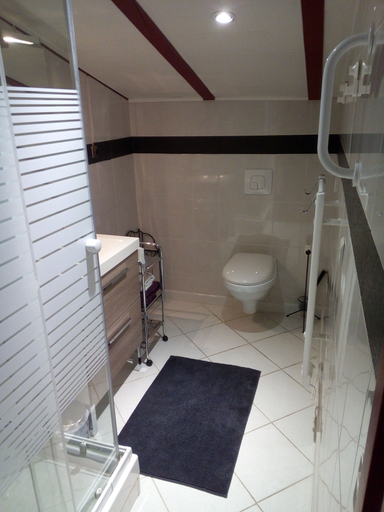 Bathroom 5, Chambres d'hôtes Les Denias, Gironde