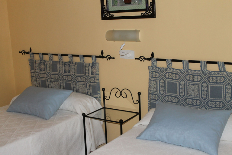 Bedroom 5, Hostal Miramar, Cádiz