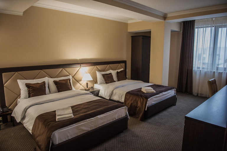 Bedroom 3, Bernardazzi Grand Hotel & SPA