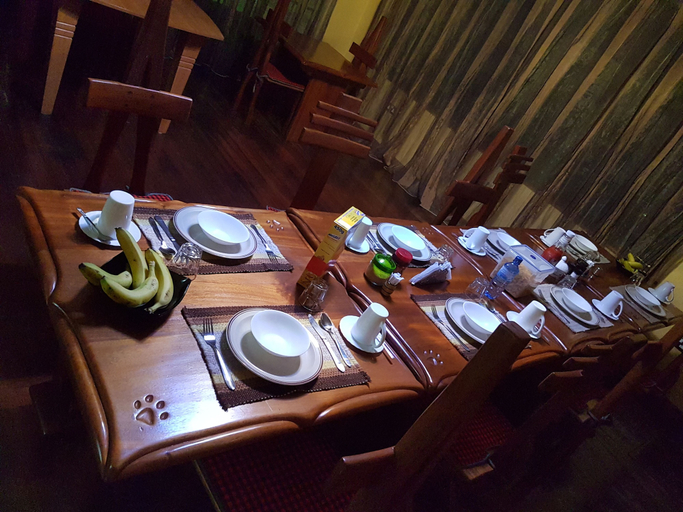 Food & Drinks 5, Spurwing Guest House, Langata