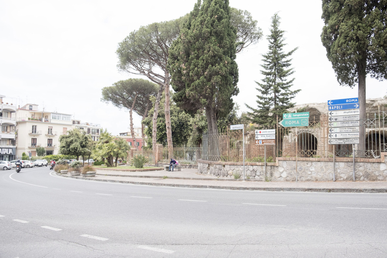 Others 5, Dimora Flegrea, Napoli