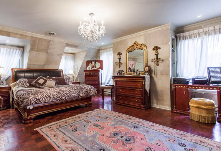 Bedroom, Chateau Olivier, Montréal