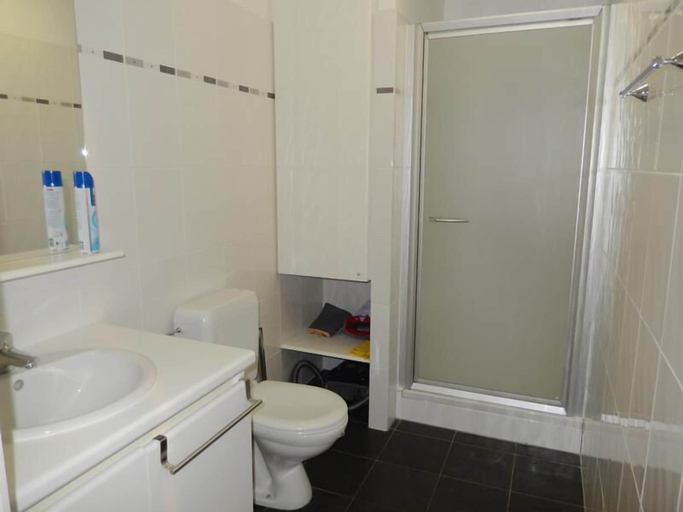 Bathroom, Zeezicht 201, West-Vlaanderen