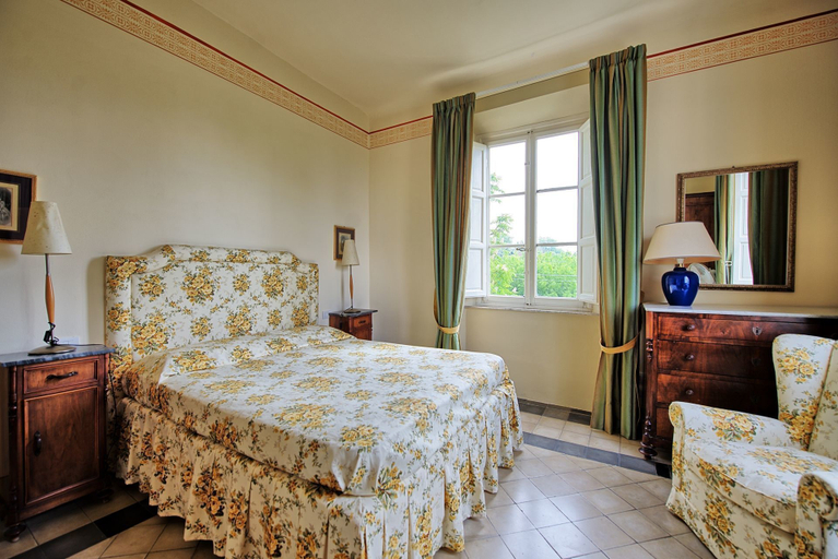 Bedroom 3, Villa Fiamma, Lucca