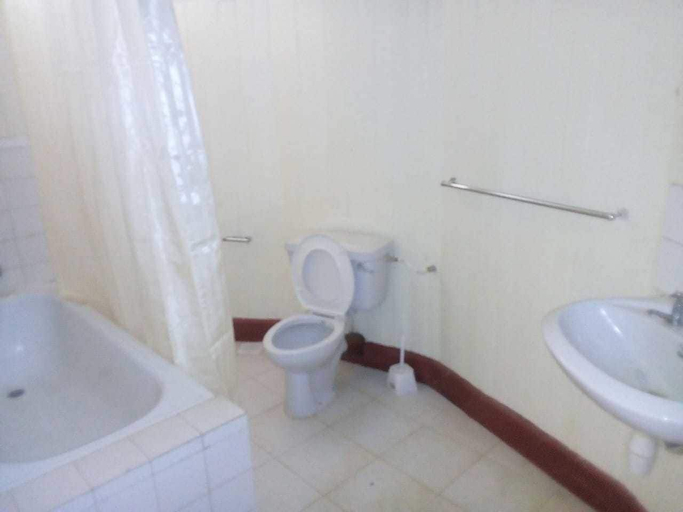 Bathroom 3, Hotel Eel, Molo