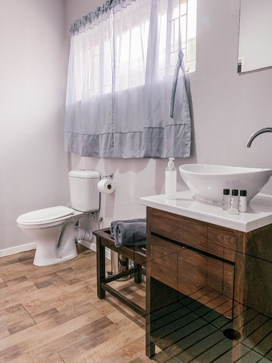 Bathroom 3, Bosau Guest House, City of Tshwane