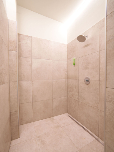 Bathroom 5, Hotel Maxlhaid, Wels