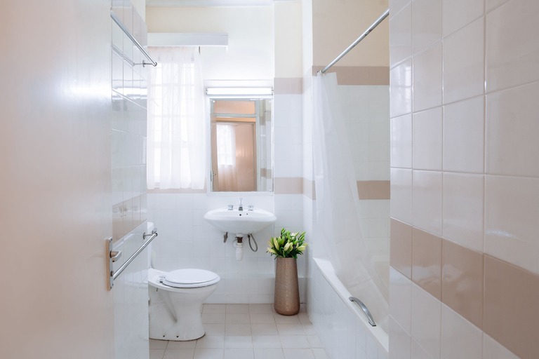 Bathroom 3, Andes Flats, Dagoretti North