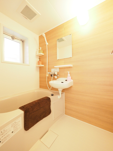 Bathroom 3, La Lumiere Oroku 502, Naha