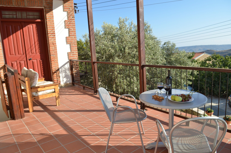 Others 5, Vouni Lodge